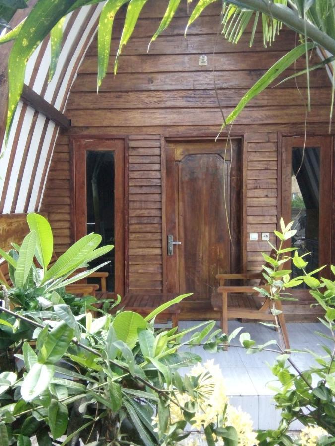 Mirna Homestay Гили-Эйр Экстерьер фото