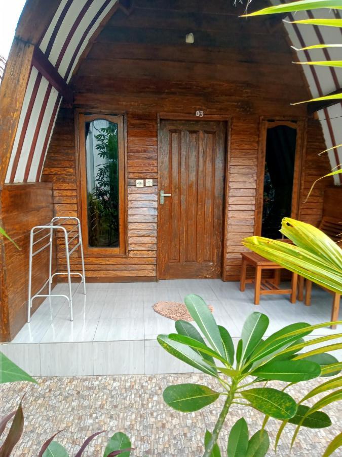 Mirna Homestay Гили-Эйр Экстерьер фото