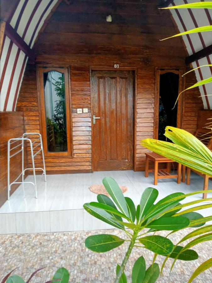 Mirna Homestay Гили-Эйр Экстерьер фото
