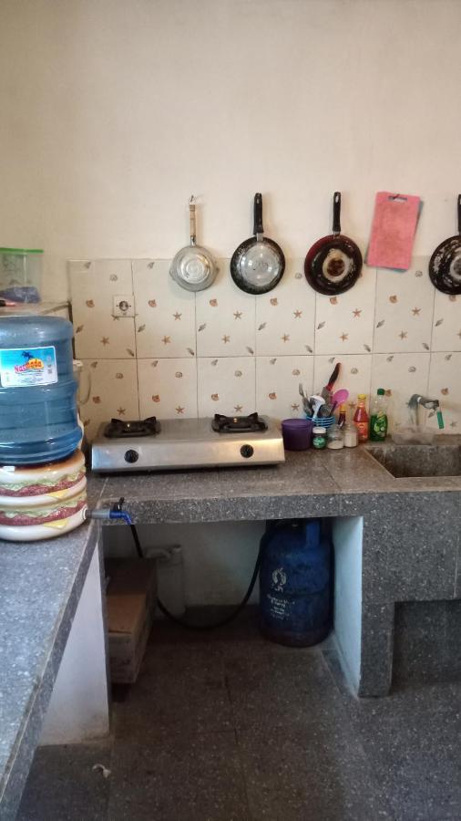 Mirna Homestay Гили-Эйр Экстерьер фото