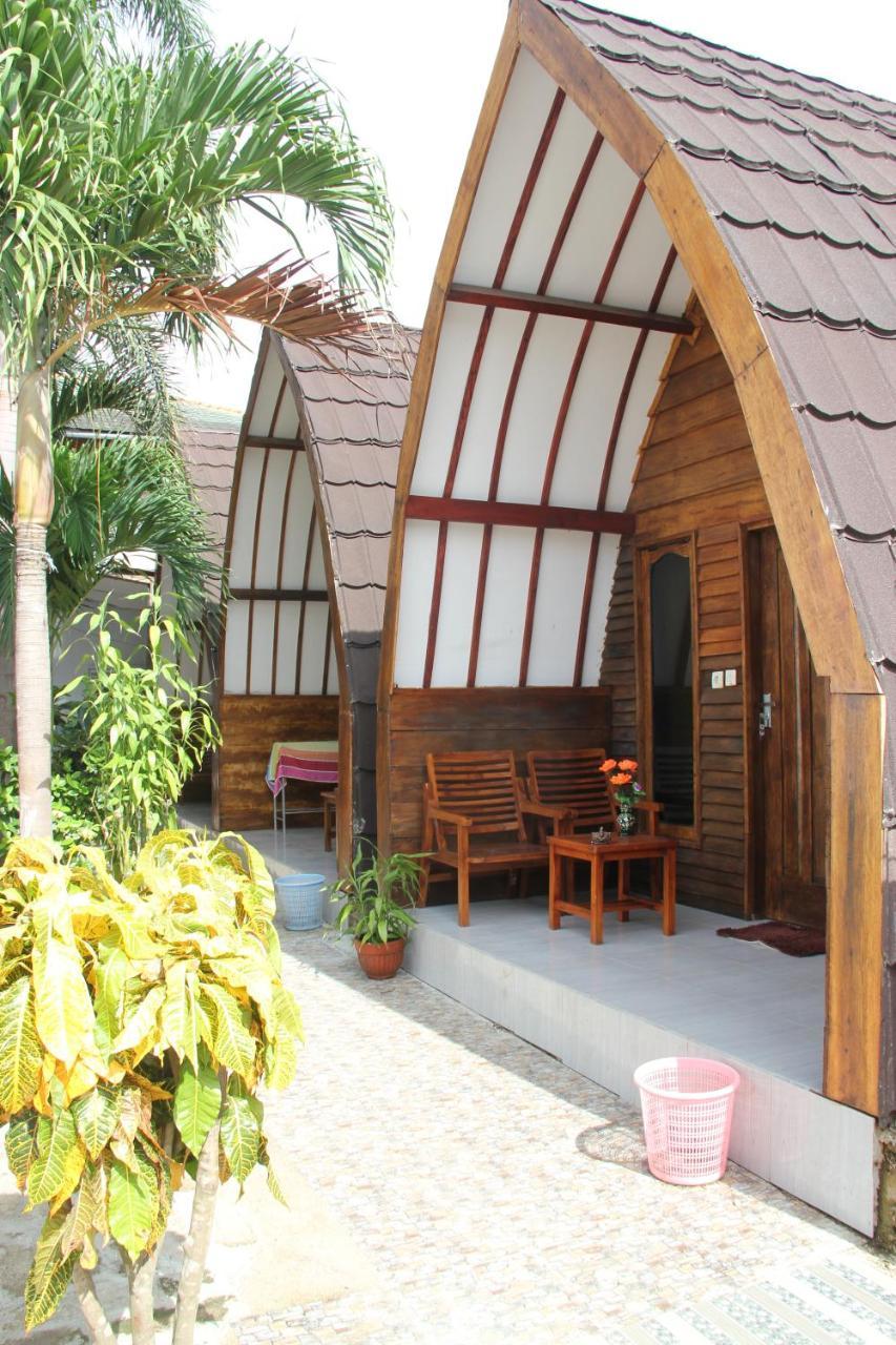 Mirna Homestay Гили-Эйр Экстерьер фото