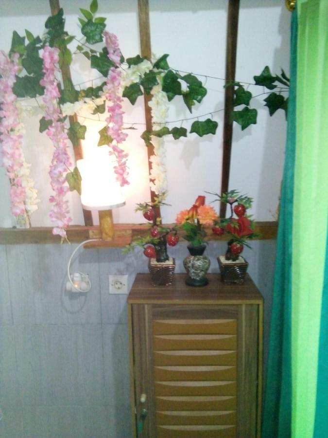 Mirna Homestay Гили-Эйр Экстерьер фото